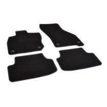 Covorase VOLKSWAGEN Golf VIII E-TSI Partea din faţă 5 locuri (din 2020) textile clasic